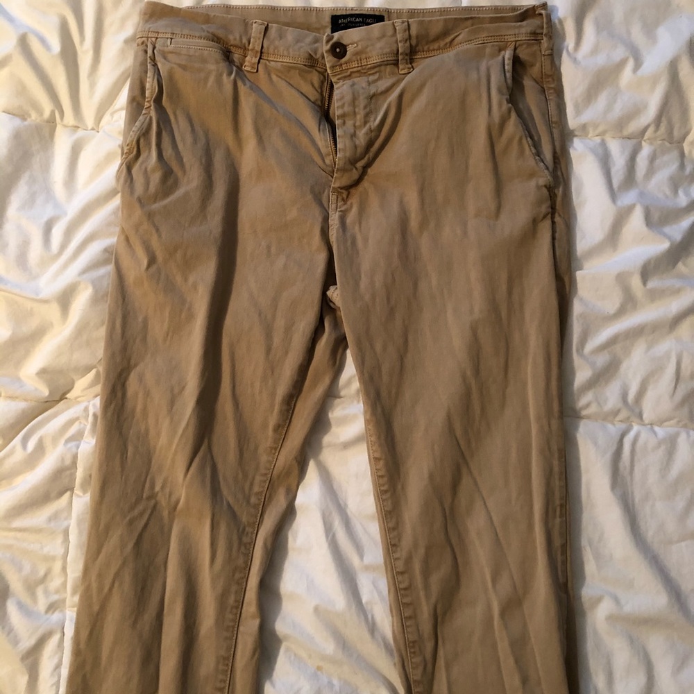 American Eagle Khaki Pants (34 WAIST 36 LENGTH)